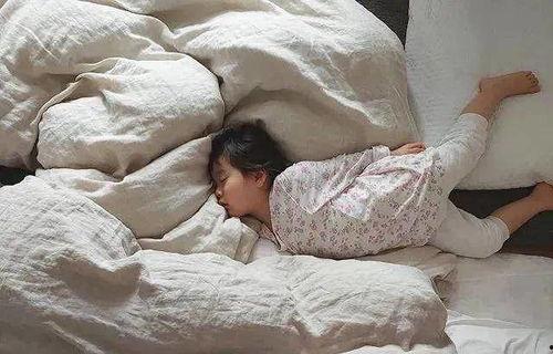固定成人正面睡姿视频,探索成人正面睡姿的奥秘与益处